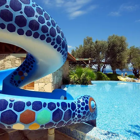 Üdülőközpont Izer Club 4*