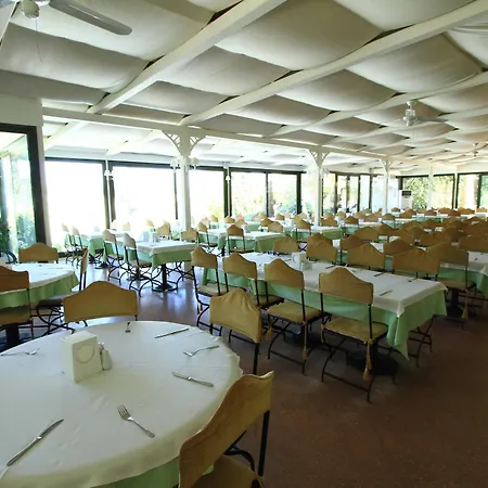 Izer Club 4*